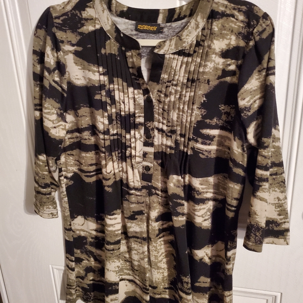 (NWT) Women's Chiffon Notch Neck Pin-Tuck Tunic